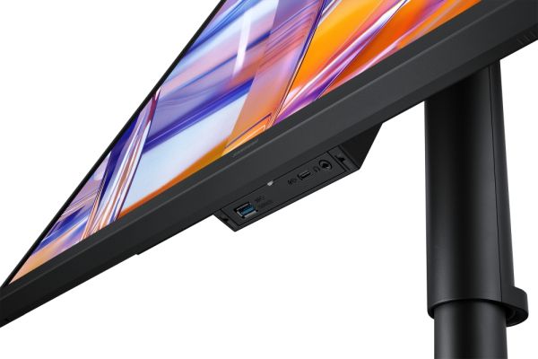 Монитор Samsung 32" 32H800 IPS LED 3840x2160 60Hz 5ms USB-C Black