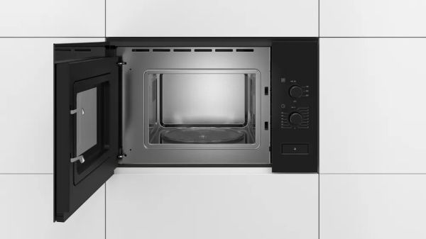 Микровълнова фурна за вграждане BOSCH BFL520MB0 – 20 литра, 800 W, черна