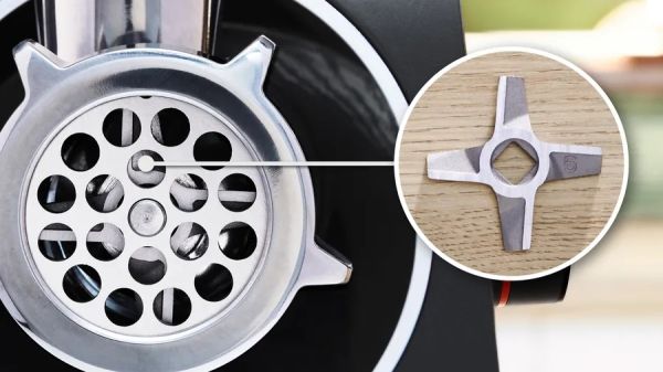 Месомелачка Bosch MFWS440B, Meat mincer - MultiPower 1900 W, Planetary gearbox, 2,5 kg/min, kebbe attachment, sausage attachment, reverse function, Black