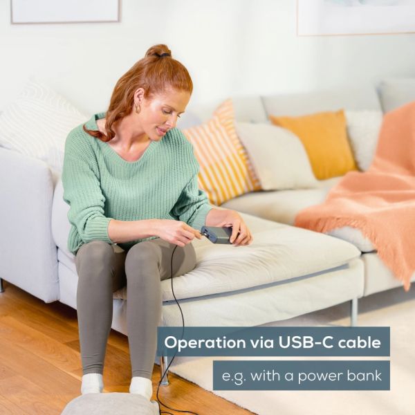 Масажор Beurer FM 28 Compact foot massager 2 in 1: Vibration massager and foot warmer; 3 programs; Operation via USB-C cable; up to size 43; auto switch-off after 20 min