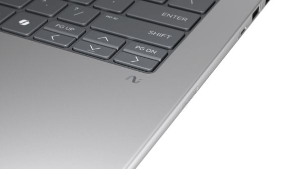 Лаптоп HP ZBook 8 G1i AI 14" Pike Silver, Ultra 7 255H(up to 5.1Ghz/24MB/16C), 14" 2.5K AG 400nits 120Hz, 32GB 6400Mhz 2DIMM, 1TB PCIe SSD, WiFi 7+BT 5.4, FPR, Smart Card Reader, NVIDIA RTX 500 Ada 4GB, Backlit Kbd, 8C Batt, Win 11 Pro, 3Y Offsite