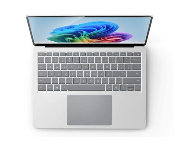 Лаптоп Microsoft Surface Laptop 7 13,8" C10/16/256 Con 13,8", 2304 x 1536, Windows 11 Home, ENG/INT, EMEA, COPILOT+ PC, Snapdragon X Plus, Platinum