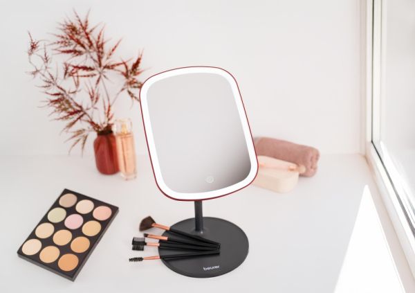 Козметично огледало Beurer BS 47 LE