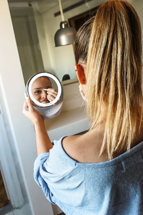 Козметично огледало Beurer BS 49 lluminated cosmetic mirror; 12 LEDs; 5 x zoom; 2 mirrors; 11 cm