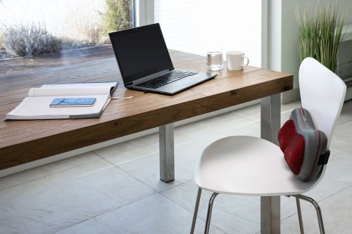 Масажор Beurer MG 149 Shiatsu Massage Cushion; for shoulders, neck, back and legs, removable cover machine washable 30 °, 4 massage heads rotating in pairs, light and heat