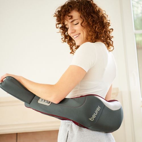 Масажор Beurer MG 151 3D Shiatsu massager;for shoulders, neck, back and legs; 3D massage heads; 8 rotating Shiatsu massage heads; Clockwise/anti-clockwise rotation; 3 levels; automatic switch-off; light and heat function