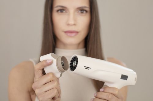 Сешоар Beurer HC 150 FusionDry Pro Hair dryer - Powerful, brushless motor, Ergonomic folding handle, Ion function, 3 heat & blower settings, cold air, Extra quiet, EasyClick - Magnetic attachments, LCD display, Bag